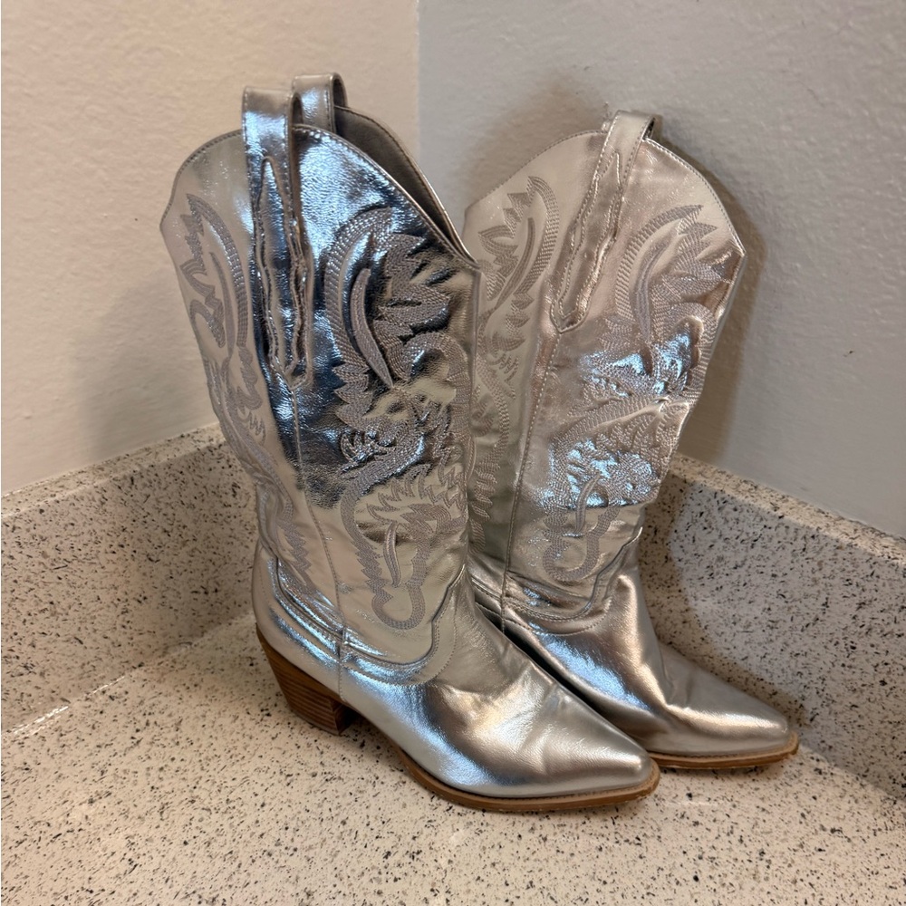 Silver Western Cowboy Boots, Size 8
